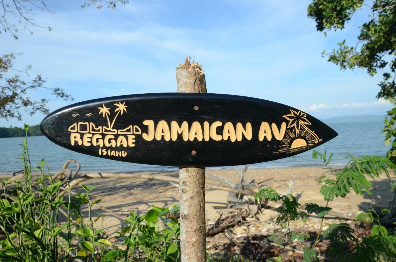 Reggae Island Private Island Hotel Koh Phayam Exterior foto