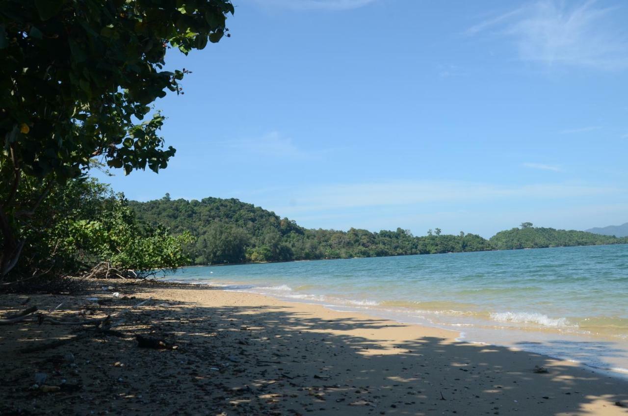 Reggae Island Private Island Hotel Koh Phayam Exterior foto